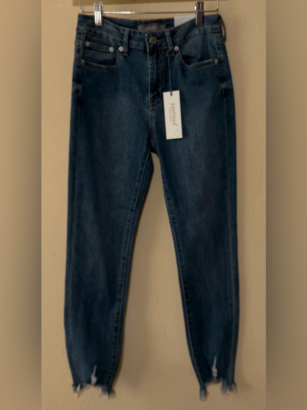 Just USA Med Indigo High-Rise Cropped Jeans